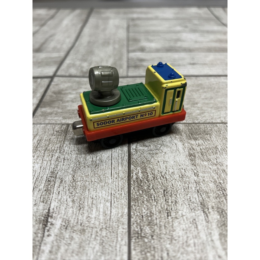 Diecast Sodor Airport Spotlight‎ Car for Thomas & Friends Take N Play Take Along